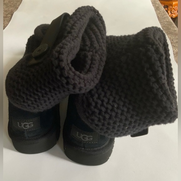 UGG Shaina Boot - Picture 15 of 16